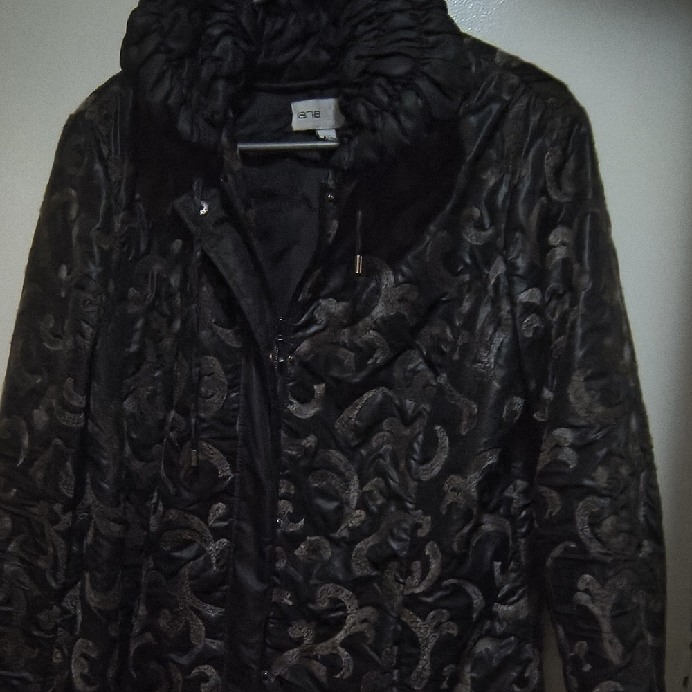 Elegant Black Patterned Women's Puffer Jacket